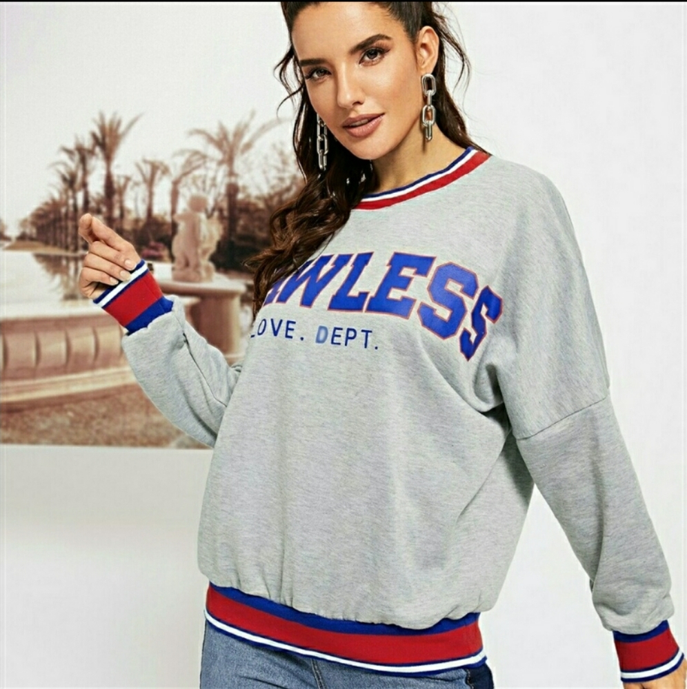 NWT WOMAN'S SHEIN GRAPHIC OVERSIZED SWEATSHIRT - Picture 4 of 4
